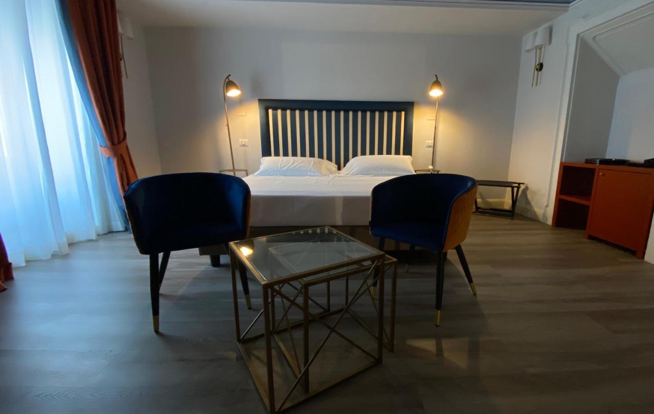 Lanterne Magiche Ortigia Suites Syracuse ภายนอก รูปภาพ