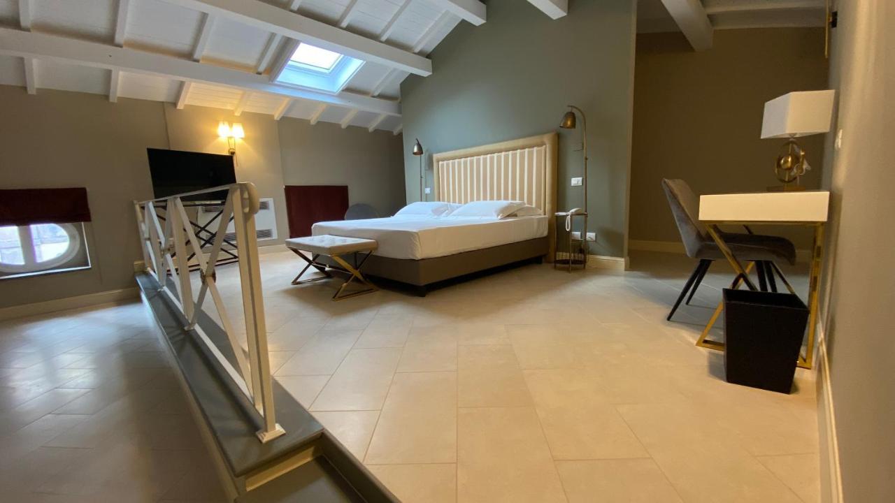 Lanterne Magiche Ortigia Suites Syracuse ภายนอก รูปภาพ