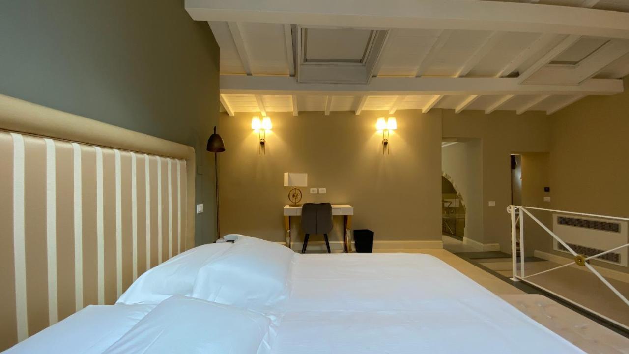 Lanterne Magiche Ortigia Suites Syracuse ภายนอก รูปภาพ
