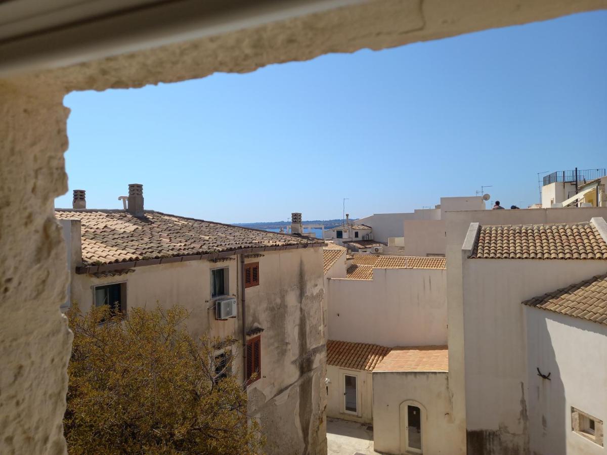 Lanterne Magiche Ortigia Suites Syracuse ภายนอก รูปภาพ
