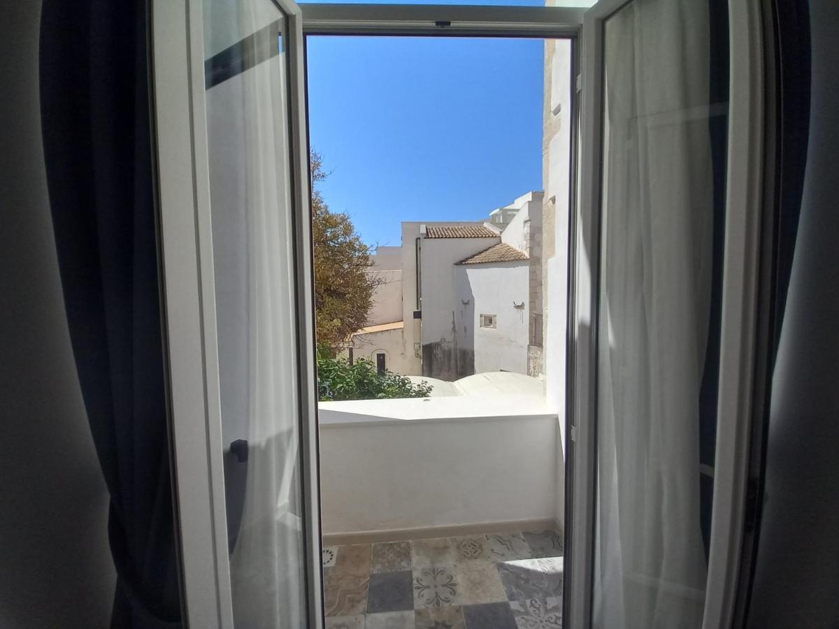 Lanterne Magiche Ortigia Suites Syracuse ภายนอก รูปภาพ