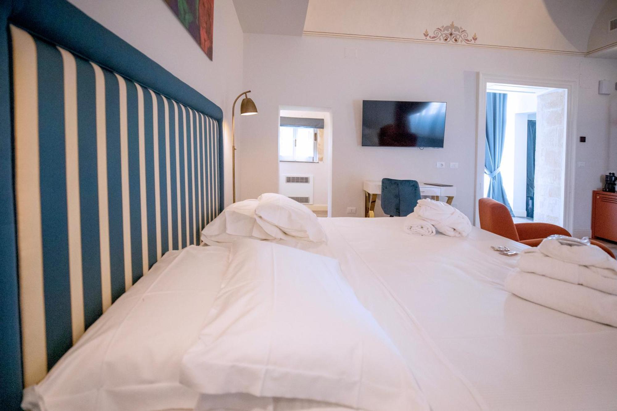 Lanterne Magiche Ortigia Suites Syracuse ภายนอก รูปภาพ
