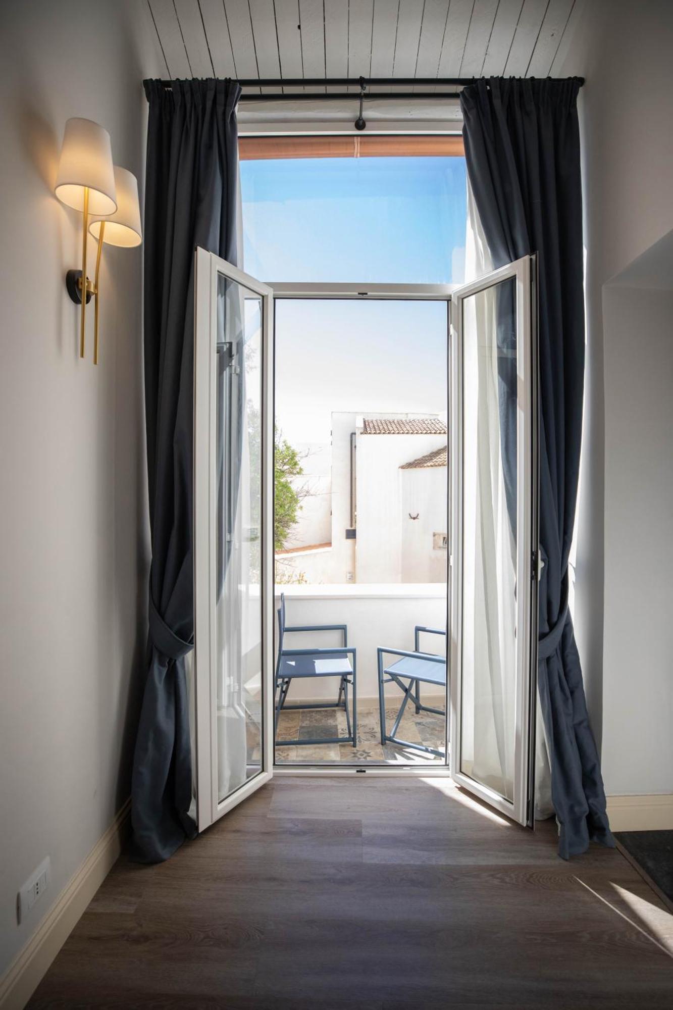 Lanterne Magiche Ortigia Suites Syracuse ภายนอก รูปภาพ